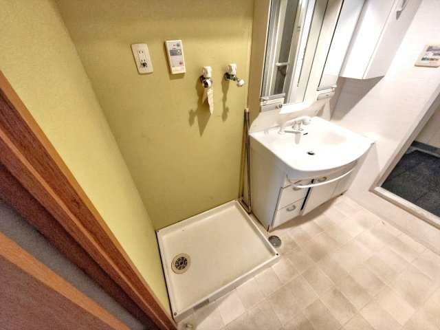 フォレストコート西条の洗面所