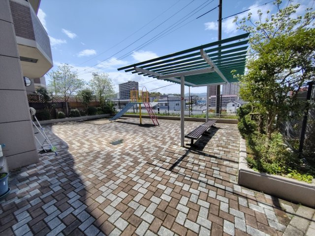 フォレストコート西条の居間・リビング