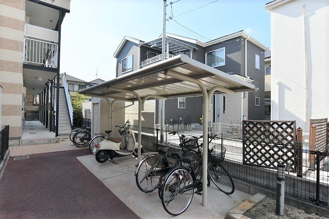 レオパレスＬｉｎｄｅｎのその他|駐輪場