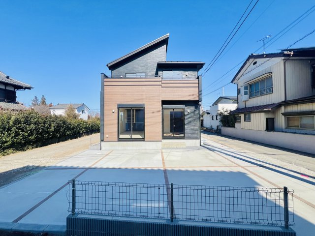 高崎市倉賀野町の外観|駐車スペース２台可◎