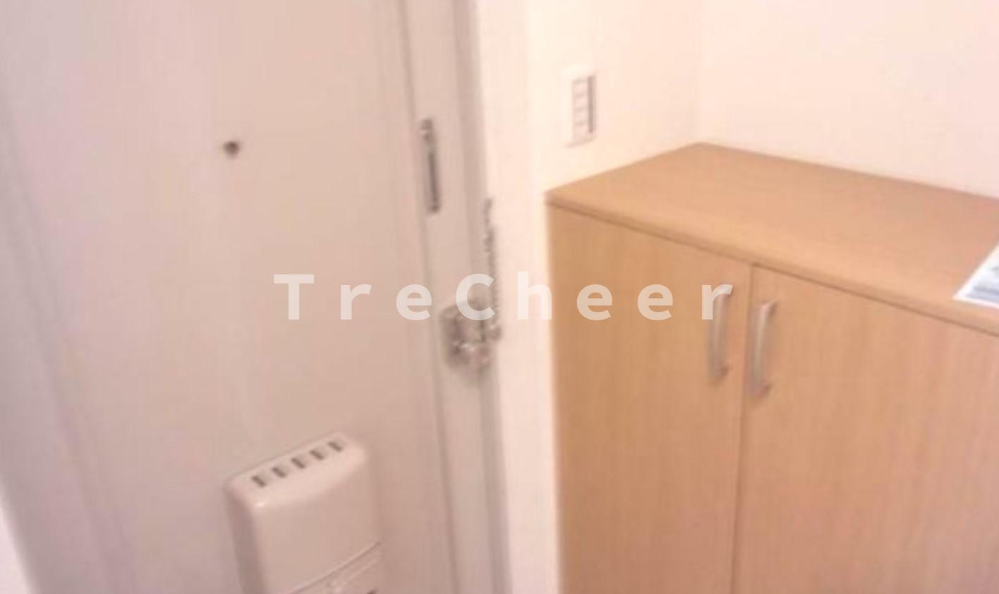 田中ビルの玄関