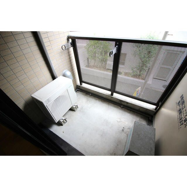 プレール市ヶ谷納戸町のバルコニー