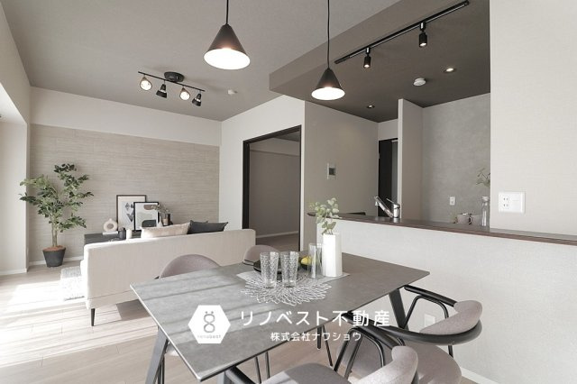 藤和シティホームズ中本公園の居間・リビング|南向き採光で明るいリビングです◎