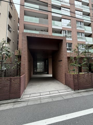 プラウド赤坂のエントランス