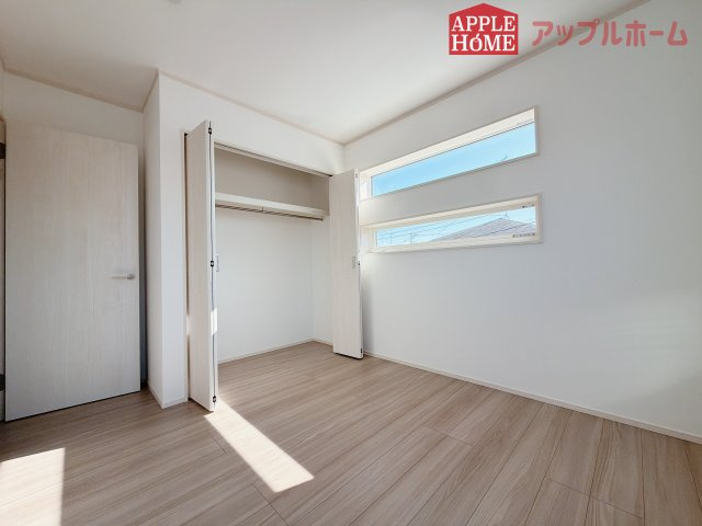 [新築住宅] 熊谷市石原 全6区画の洋室|２階居室は全室収納あり！たっぷりある収納活用でお部屋もキレイを保てます♪