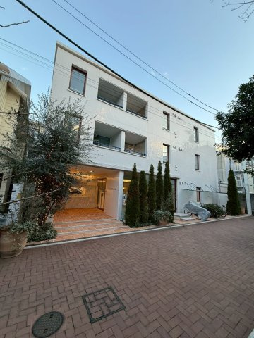 ラナイグレース北青山　304