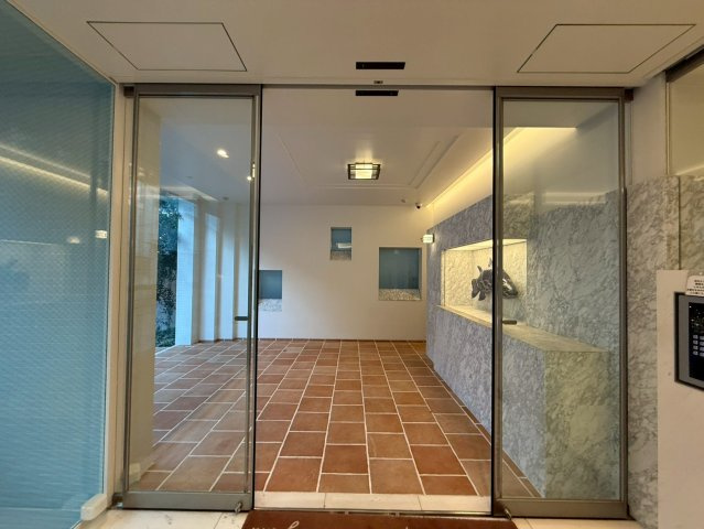 ラナイグレース北青山　201のエントランス