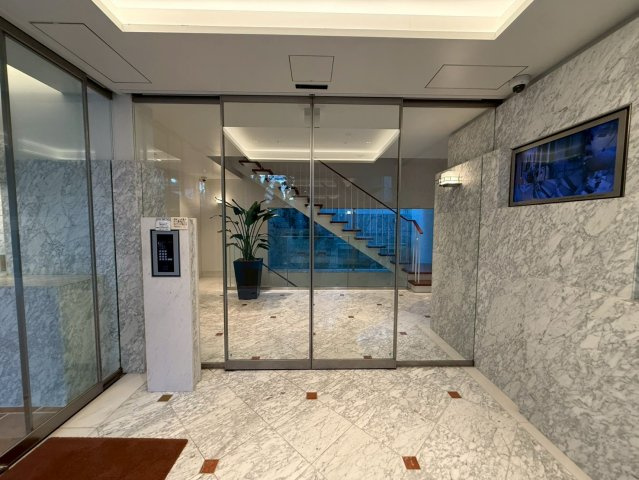 ラナイグレース北青山　201のロビー