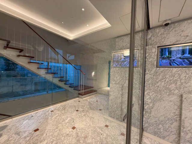 ラナイグレース北青山　201のロビー