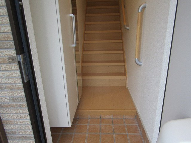 メゾンブローテⅡの玄関|落ち着いた玄関です