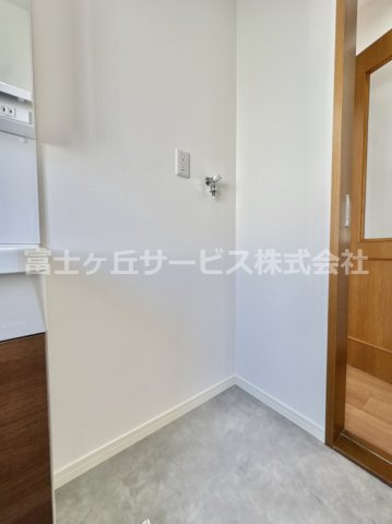 【ランドリースペース】 | 豊橋市向草間町字向西 中古戸建て | 洗濯機置き場です