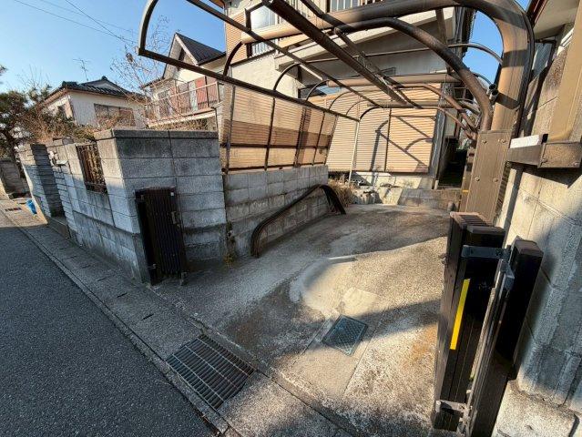 【駐車場】