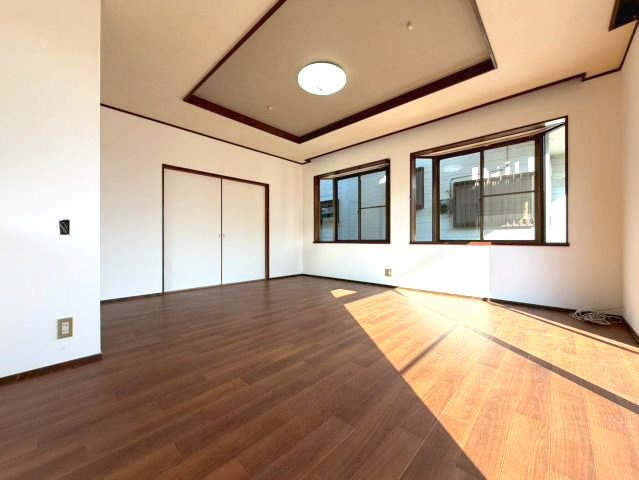 【居間・リビング】