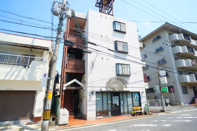 ハイツＣＡＭＰＵＳの外観