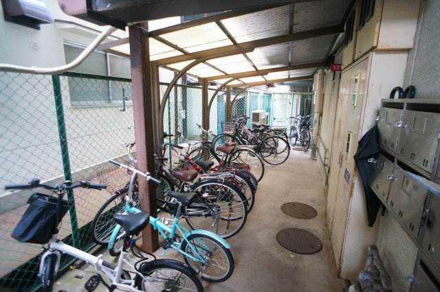 ハイツＣＡＭＰＵＳの駐車場