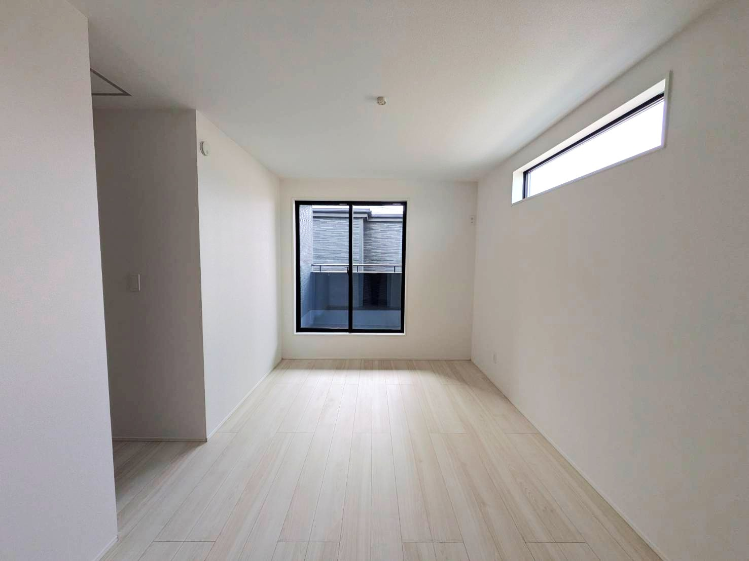 岡山市南区藤田7期①号棟グラファーレの洋室|◆2階西洋室7.25帖です。主寝室にいかがでしょうか。