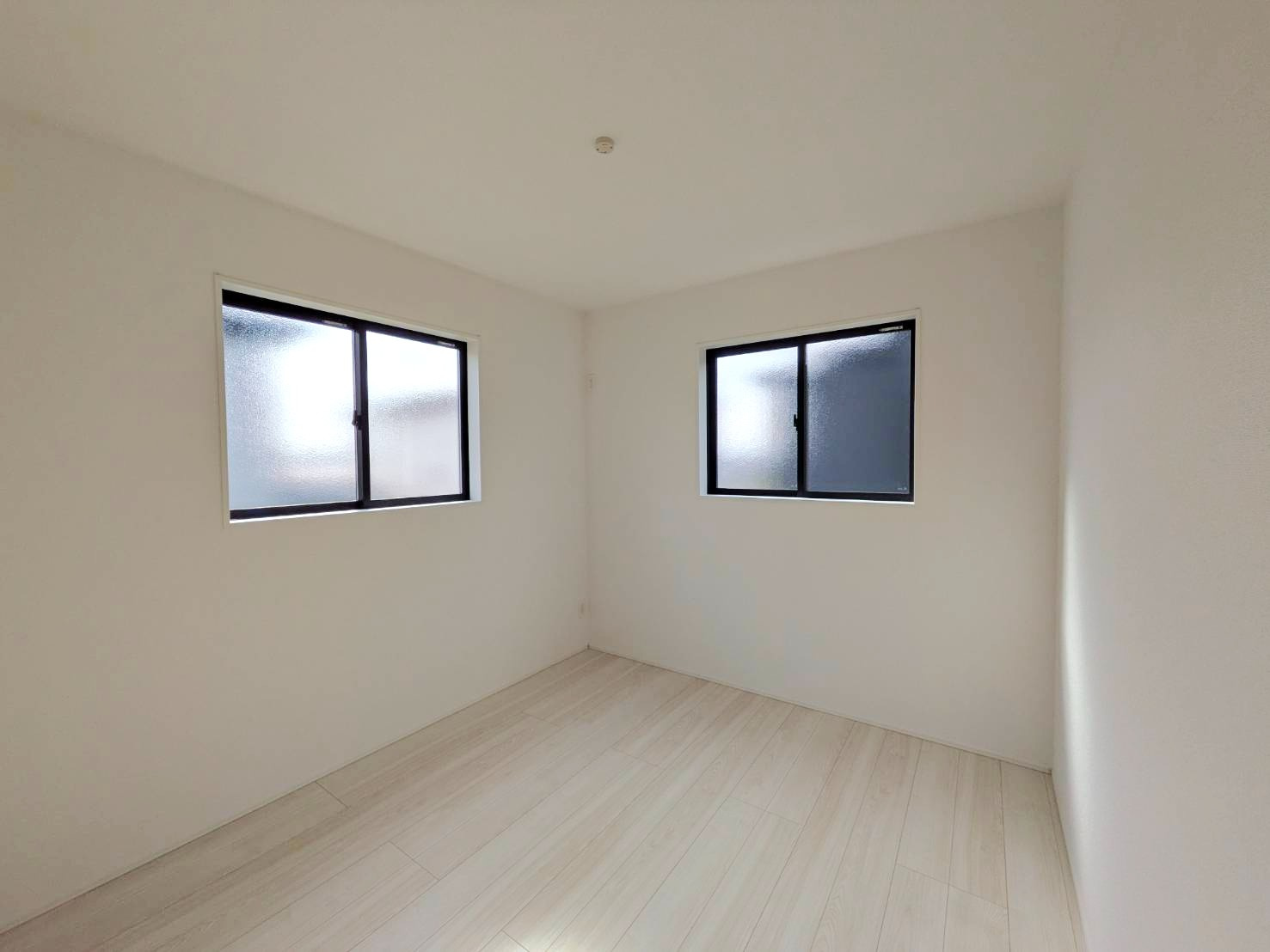 岡山市南区藤田7期①号棟グラファーレの洋室|◆2階東洋室5.25帖の様子です。