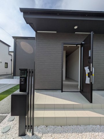 岡山市南区藤田7期①号棟グラファーレの玄関|◆外玄関周辺の様子です。