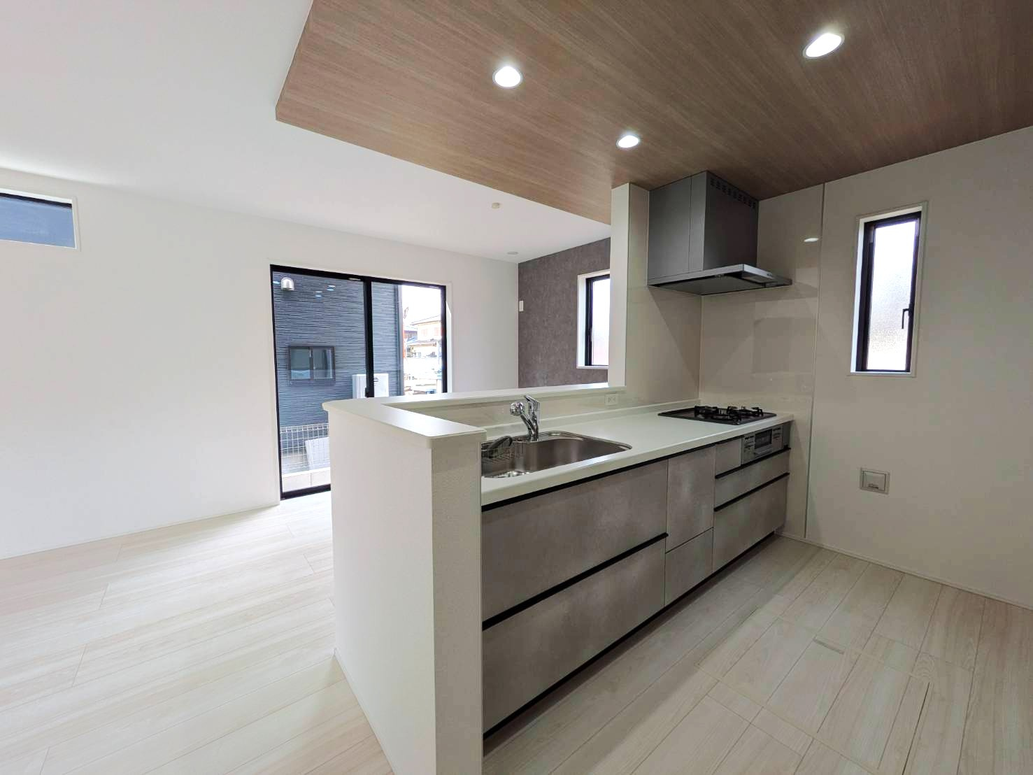 岡山市南区藤田7期①号棟グラファーレのキッチン|◆キッチン内の様子です。