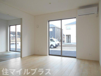 【居間・リビング】 | 二本松市油井新築一戸建て12棟 | おしゃれな居間です
