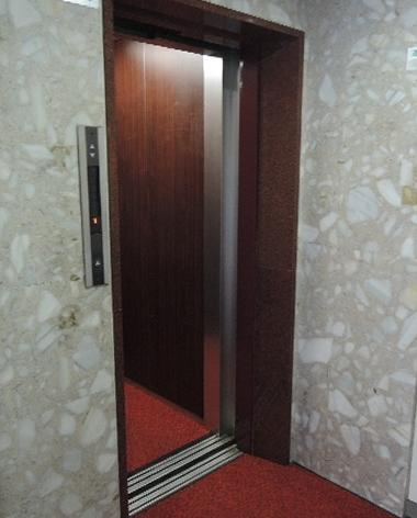 メゾン南大塚(南大塚2丁目)のロビー