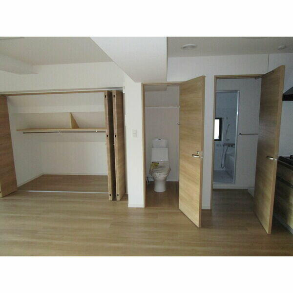 メゾン南大塚(南大塚2丁目)の収納