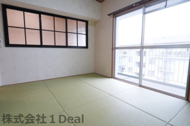 千里緑丘第参九号棟の和室|来客用のお部屋としてお使いいただけます