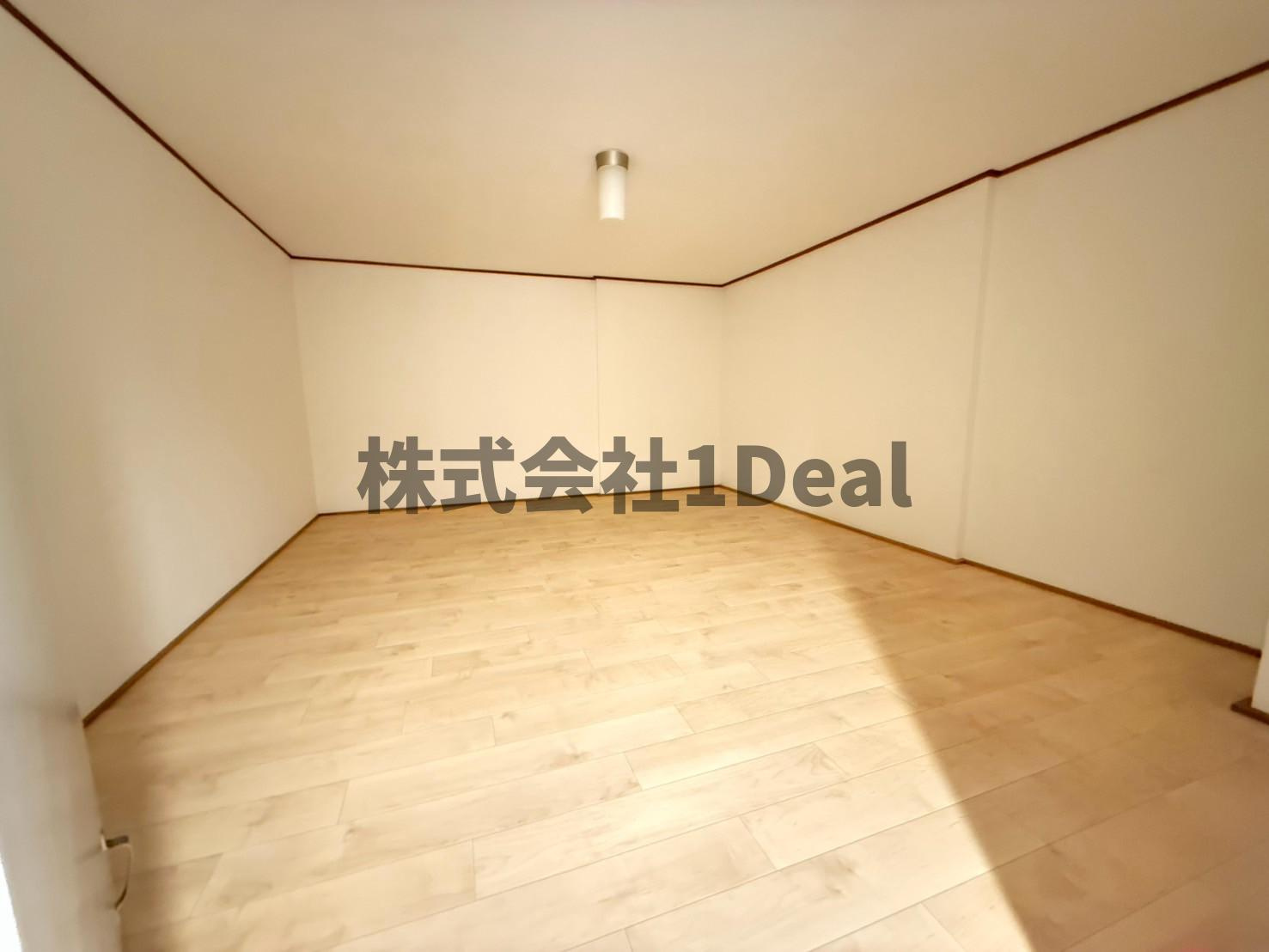 千里緑丘住宅　第参九号棟の収納|ロフト内部