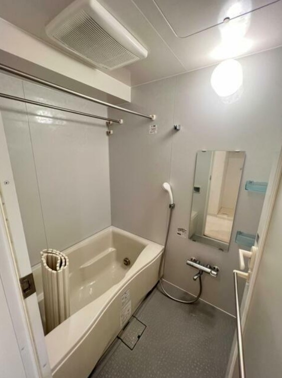 ヴェルデ府中本町ステーションプラザの浴室|※別号室参考写真です