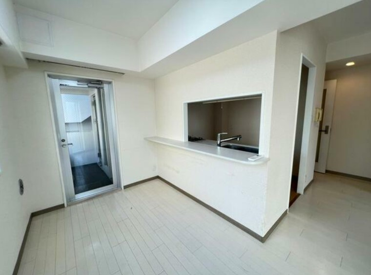 ヴェルデ府中本町ステーションプラザの居間・リビング|※別号室参考写真です