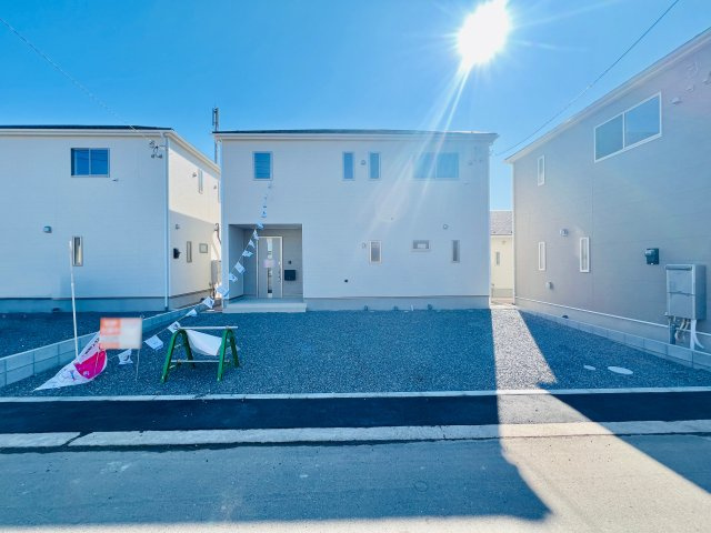 高崎市箕郷町白川の外観|間口も広く駐車が苦手な方にもおススメ♪