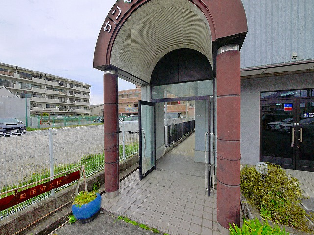サンモール新大宮のエントランス