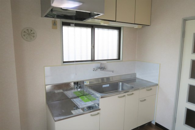 メゾン・アキバのキッチン|別室参考写真です。