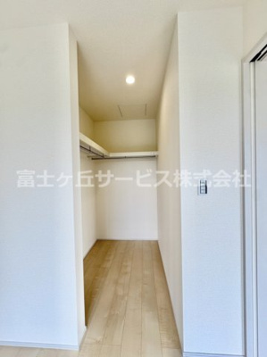 【収納】 | 湖西市新居町新居 16期 新築一戸建て 2号棟  | ウォークインクローゼットです