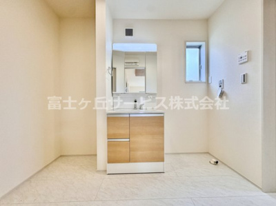 【脱衣所】 | 湖西市新居町新居 16期 新築一戸建て 2号棟  | 脱衣場です