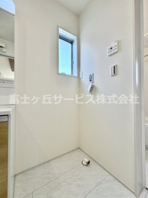 【ランドリースペース】 | 湖西市新居町新居 16期 新築一戸建て 2号棟  | 洗濯機置き場です