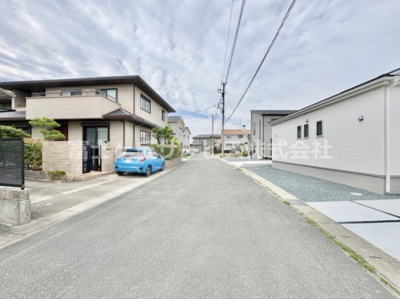 【前面道路含む現地写真】 | 湖西市新居町新居 16期 新築一戸建て 2号棟  | 前面道路含む現地写真です