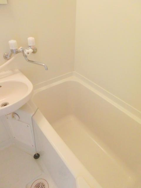 第７小島ビルの浴室