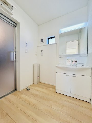 高崎市箕郷町白川の独立洗面台|ゆとりのある洗面脱衣所◎