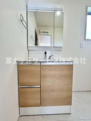 【独立洗面台】 | 磐田市豊浜中野 3期 新築一戸建て 1号棟 | 独立洗面台です