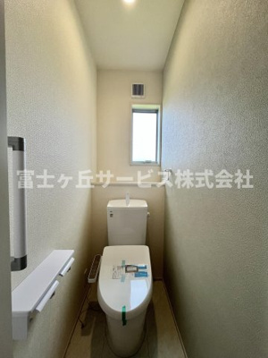 【トイレ】 | 磐田市豊浜中野 3期 新築一戸建て 1号棟 | トイレです