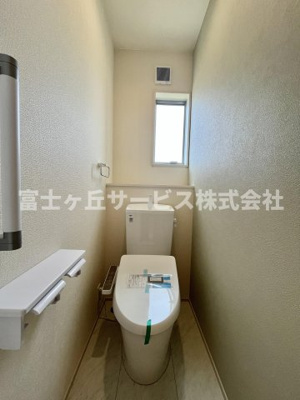 【トイレ】 | 磐田市豊浜中野 3期 新築一戸建て 1号棟 | トイレです