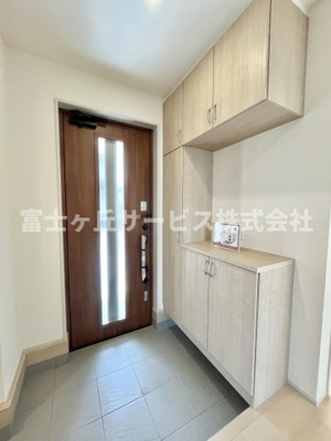 【玄関】 | 磐田市豊浜中野 3期 新築一戸建て 1号棟 | 玄関です