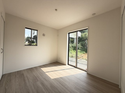 【玄関】 | うるま市栄野比（全4棟）D号棟 | ※同仕様写真です