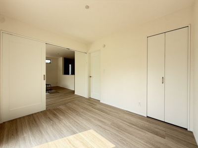 【居間・リビング】 | うるま市栄野比（全4棟）D号棟 | ※同仕様写真です