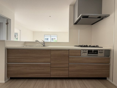 【居間・リビング】 | うるま市栄野比（全4棟）D号棟 | ※同仕様写真です