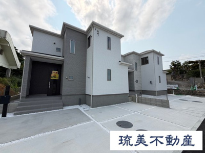 【外観】 | うるま市栄野比（全4棟）ラストD号棟 | D号棟　並列駐車3台可♪