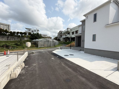 【前面道路含む現地写真】 | うるま市栄野比（全4棟）ラストD号棟 | ※協定道路♪
