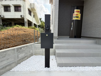 【設備】 | うるま市栄野比（全4棟）ラストD号棟 | D号棟　鍵付きポスト♪