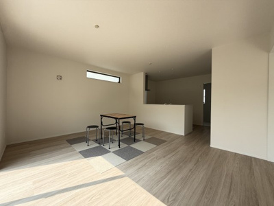 【居間・リビング】 | うるま市栄野比（全4棟）ラストD号棟 | D号棟　LDK16帖♪